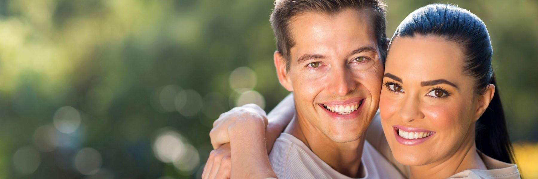 young couple hugging | dentist thornbury